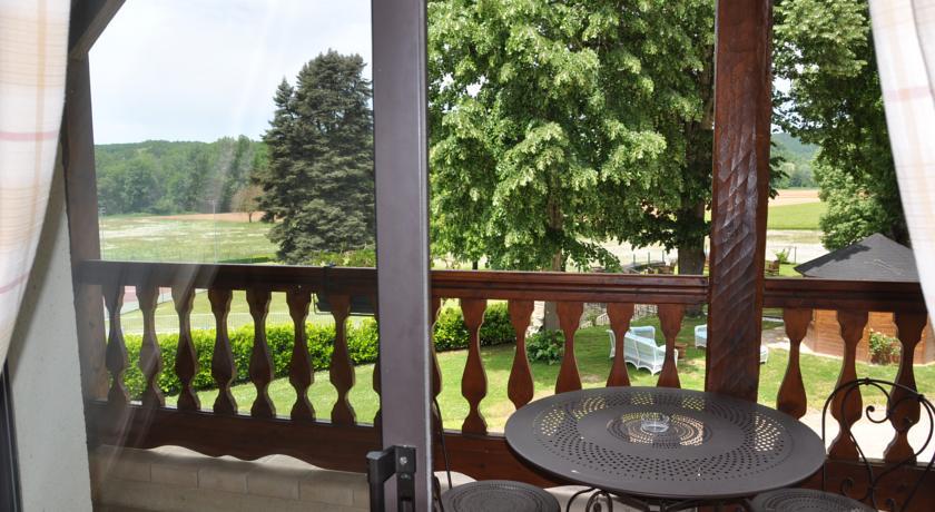 ホテル シャトー ラ フルニー Condat-sur-Vezere 部屋 写真