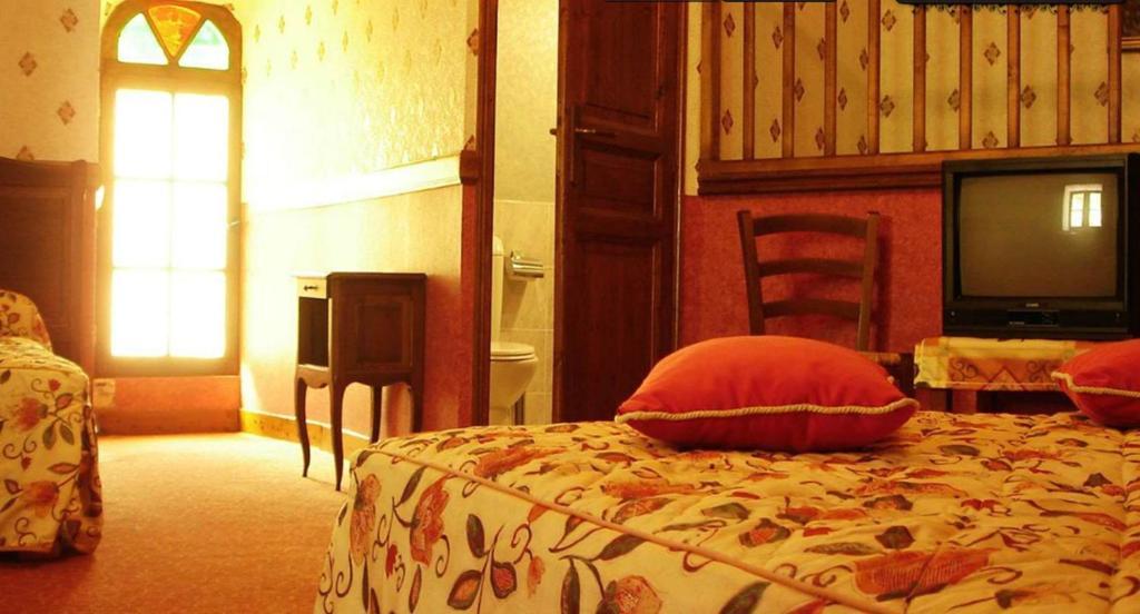 ホテル シャトー ラ フルニー Condat-sur-Vezere 部屋 写真