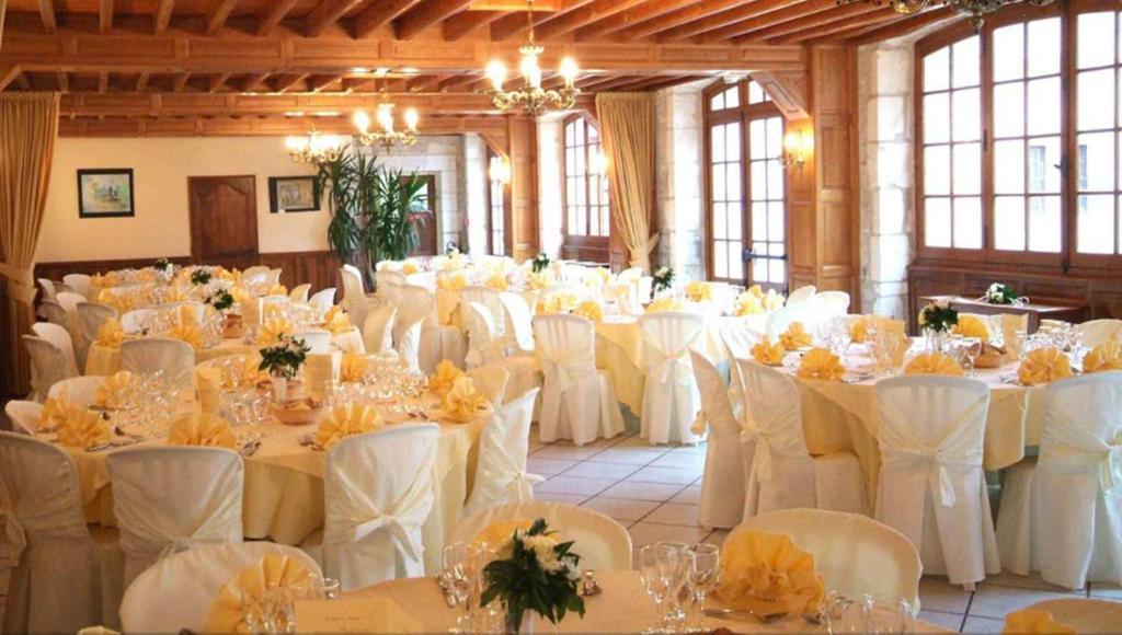 ホテル シャトー ラ フルニー Condat-sur-Vezere エクステリア 写真